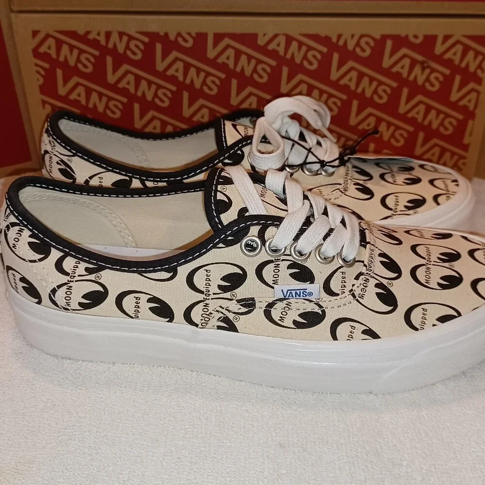 VANS X Men's 7/Women's 8.5 Mooneyes Authentic 44 DX Unisex Anaheim Factory White